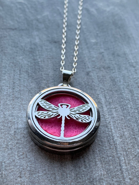 Collier alliage de métaux argent breloque libellule bijoux diffuseur Comme un ange