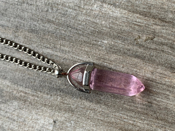 Collier breloque alliage de métaux argent pierre rose transparente pendule pendulum mystique Comme un ange