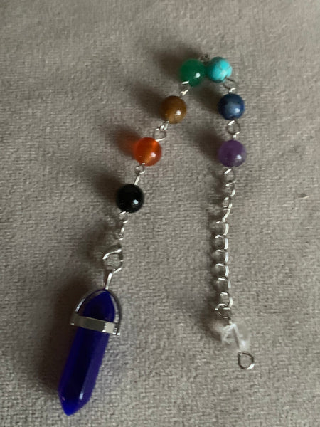 pierre bleue sur chaîne argent et billes de verre arc-en-ciel chackras pendulum mystique Comme un ange