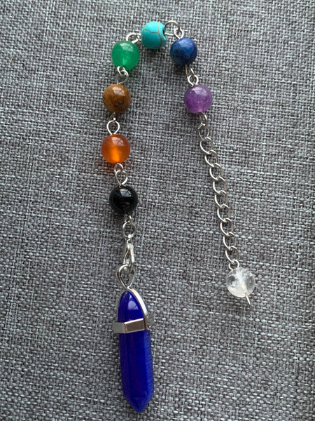 pierre bleue sur chaîne argent et billes de verre arc-en-ciel chackras pendulum mystique Comme un ange