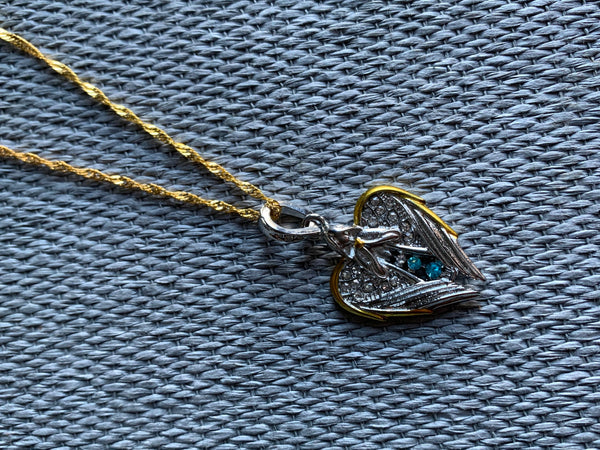 Collier breloque ange sur chaîne alliage de métaux or Comme un ange