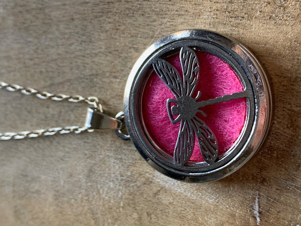Collier alliage de métaux argent breloque libellule bijoux diffuseur Comme un ange