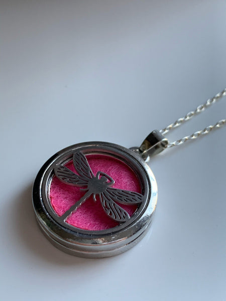 Collier alliage de métaux argent breloque libellule bijoux diffuseur Comme un ange