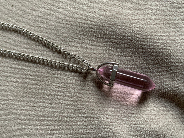 Collier breloque alliage de métaux argent pierre rose transparente pendule pendulum mystique Comme un ange