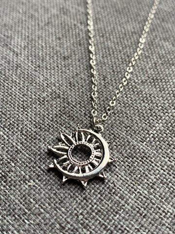 Collier breloque soleil et lune argent sur chaîne alliage de métaux argent Comme un ange