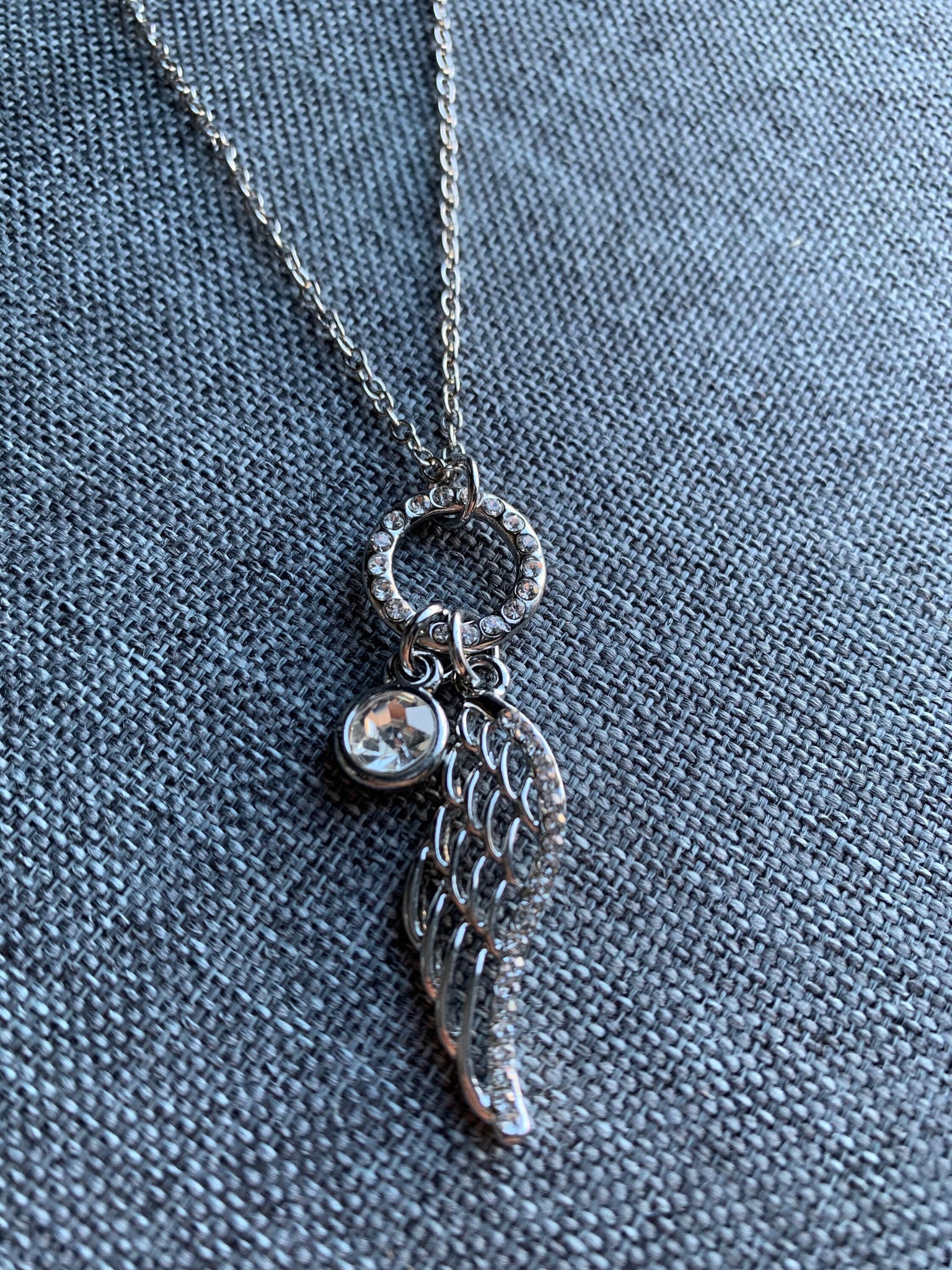 Collier chaine délicate breloque plume argent Comme un ange