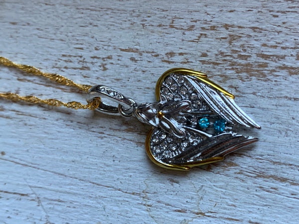Collier breloque ange sur chaîne alliage de métaux or Comme un ange