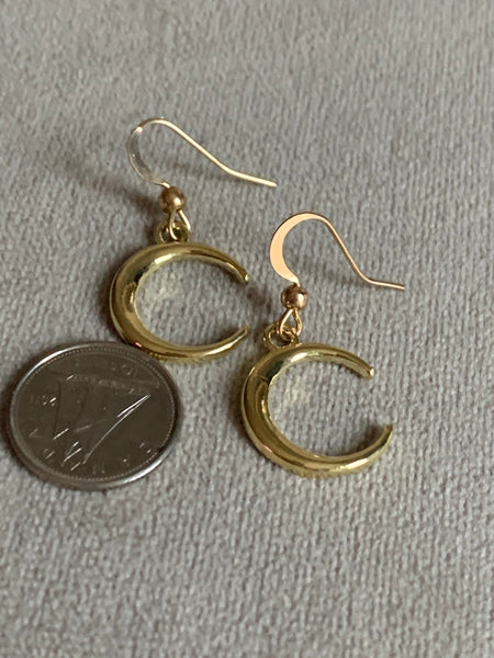 Boucles d’oreilles breloque lune or Comme un ange