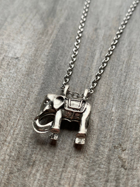 Collier breloque éléphant argent Comme un ange