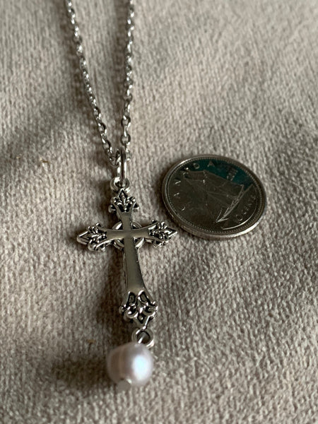 Collier breloque croix  argent Comme un ange