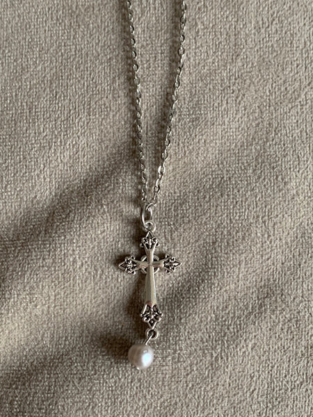 Collier breloque croix  argent Comme un ange