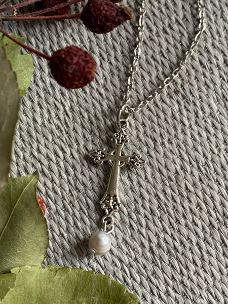 Collier breloque croix  argent Comme un ange