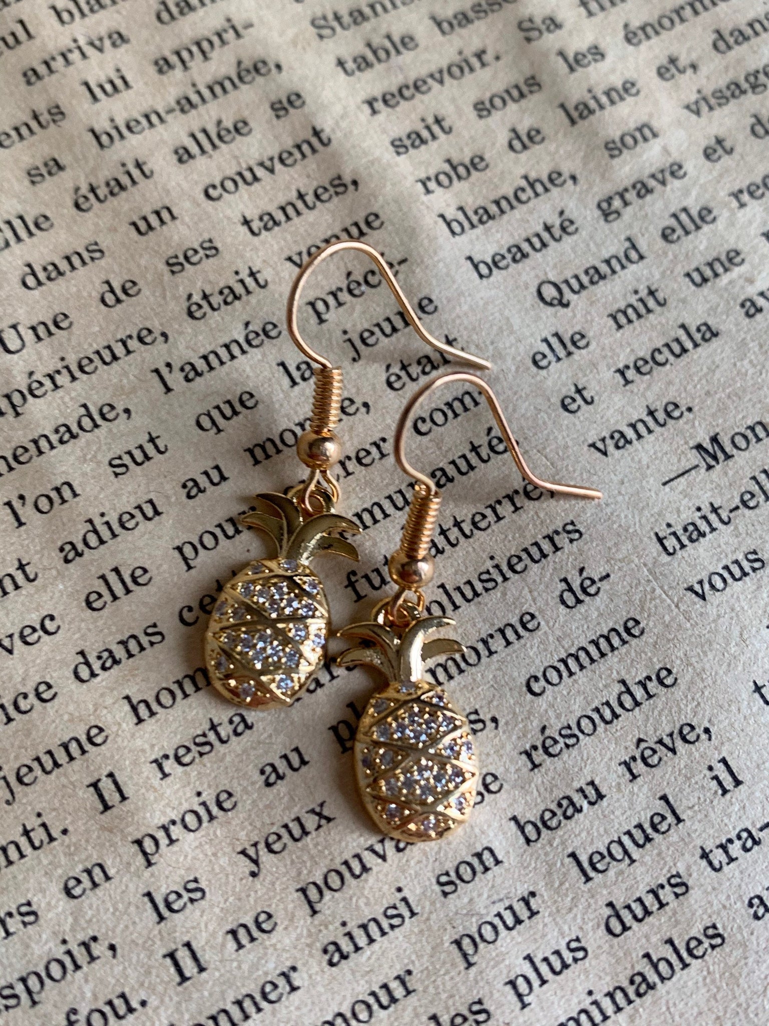 Boucles d’oreilles breloque ananas or Comme un ange