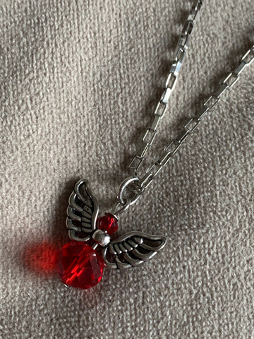 Collier ange magenta rouge red cristal angel necklace Comme un ange