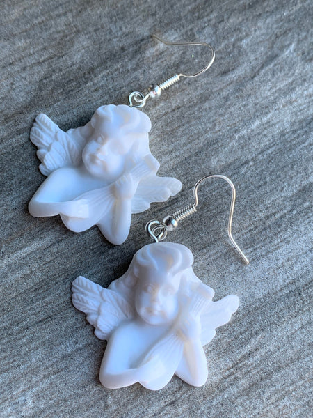 Boucles d’oreilles breloque ange blanc alliage de métaux argent Comme un ange