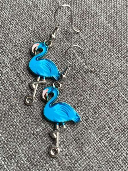 Boucles d’oreilles breloque flamant rose bleu Comme un ange