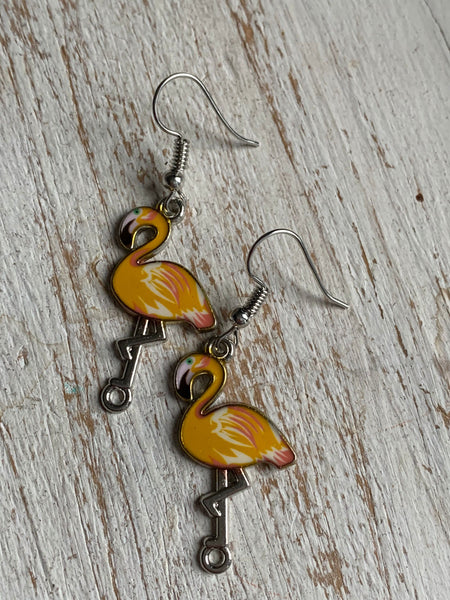 Boucles d’oreilles breloque flamant rose jaune alliage de métaux argent Comme un ange
