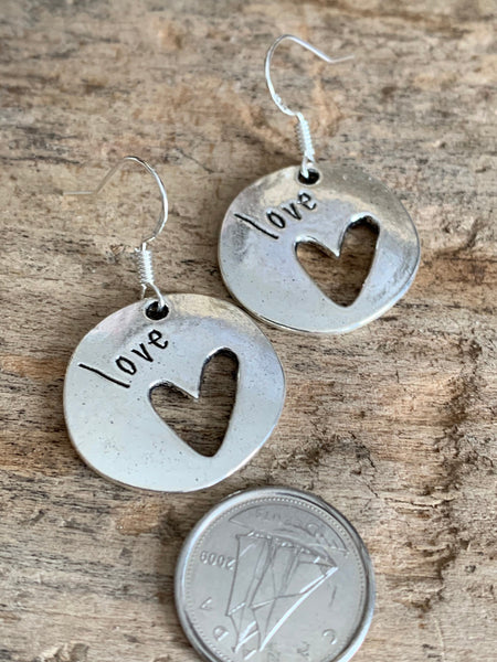 Boucles d’oreilles breloque médaillon coeur love Comme un ange