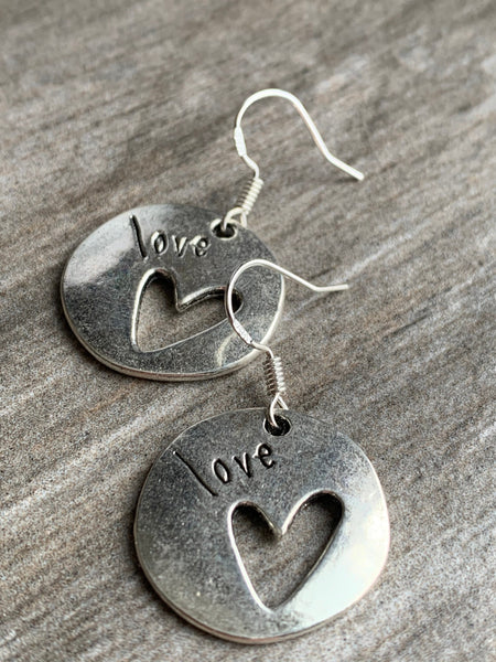 Boucles d’oreilles breloque médaillon coeur love Comme un ange