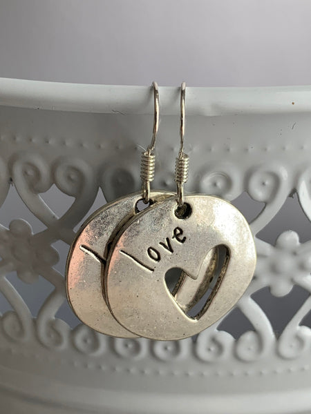 Boucles d’oreilles breloque médaillon coeur love Comme un ange