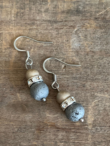Boucles d’oreilles perle argent pierre de lave Comme un ange