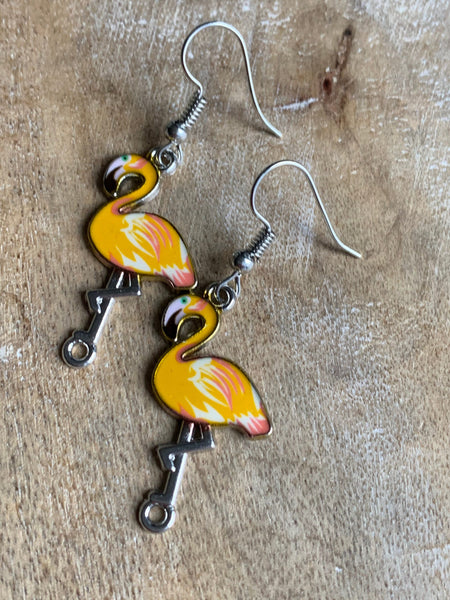 Boucles d’oreilles breloque flamant rose jaune alliage de métaux argent Comme un ange