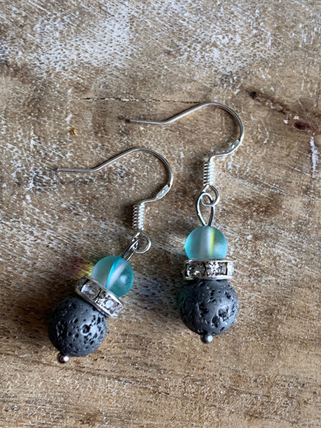 Boucles d’oreilles pierre de lave grise bijoux diffuseur aromathérapie bille de bleue Comme un ange