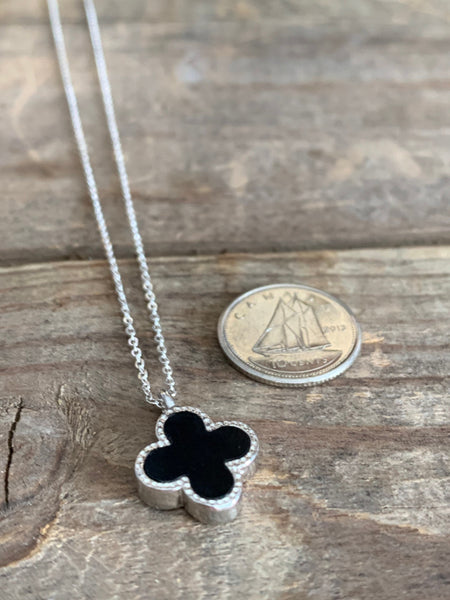 Collier chaîne breloque croix noir alliage de métaux argent Comme un ange