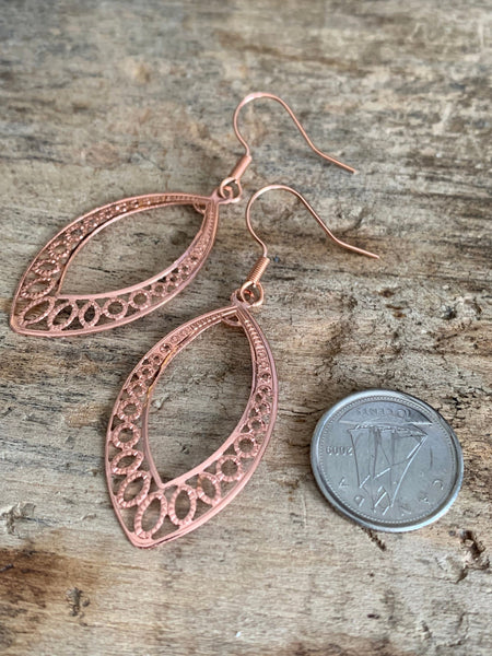 Boucles d’oreilles breloque vintage alliage de métaux rose gold Comme un ange