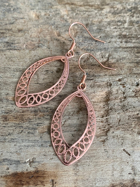 Boucles d’oreilles breloque vintage alliage de métaux rose gold Comme un ange