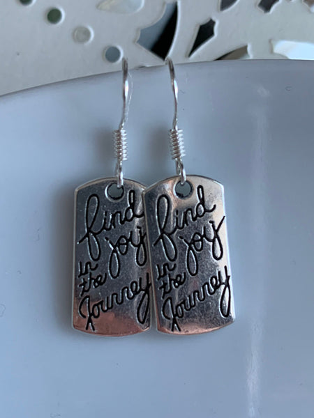 Boucles d’oreilles find joy into your journey earrings Words Comme un ange