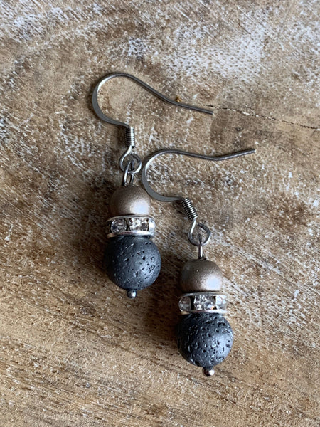 Boucles d’oreilles perle argent pierre de lave Comme un ange
