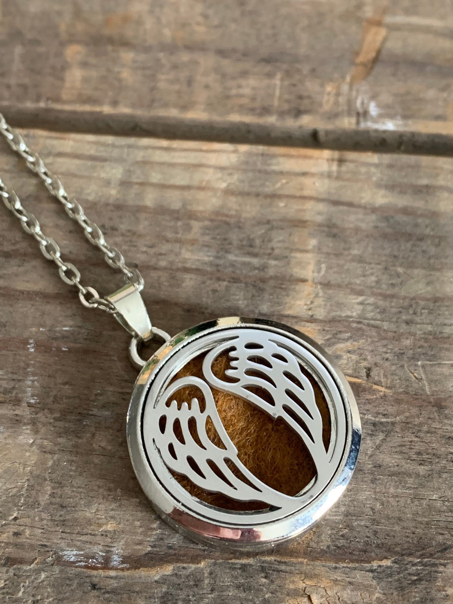 Collier breloque plume d’ange bijoux diffuseur aromathérapie alliage de métaux Comme un ange