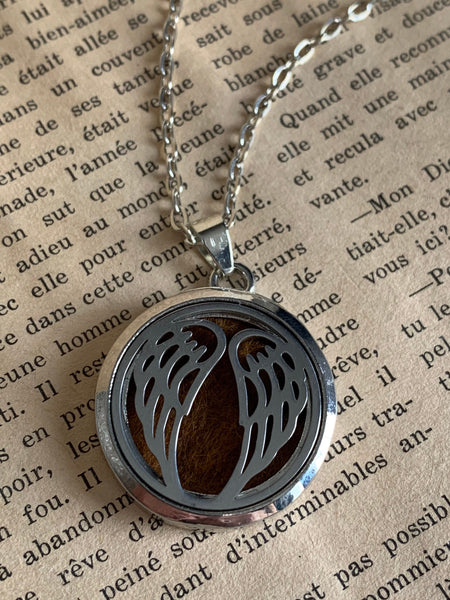 Collier breloque plume d’ange bijoux diffuseur aromathérapie alliage de métaux Comme un ange