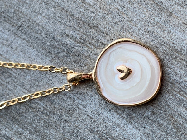 Collier cœur nacré au ton or Comme un ange