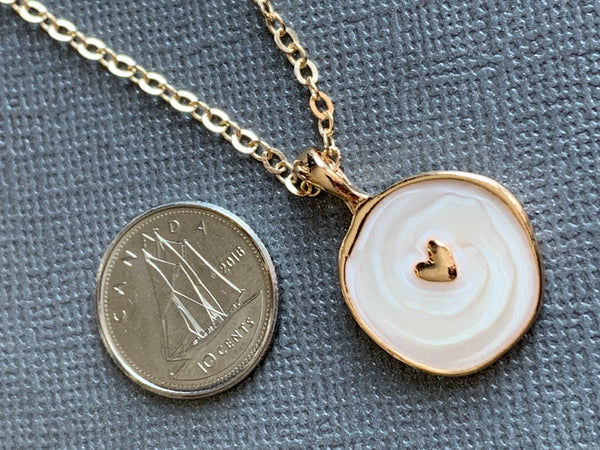 Collier cœur nacré au ton or Comme un ange