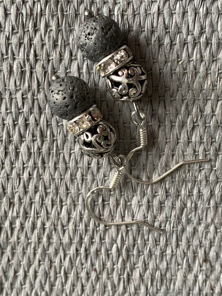 Boucles d’oreilles billes de pierre de lave grises et billes argent bijoux diffuseur aromathérapie stress relief Comme un ange