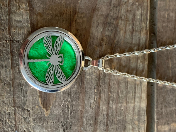 Collier aromathérapie libellule necklace dragon fly essentiel oil Comme un ange