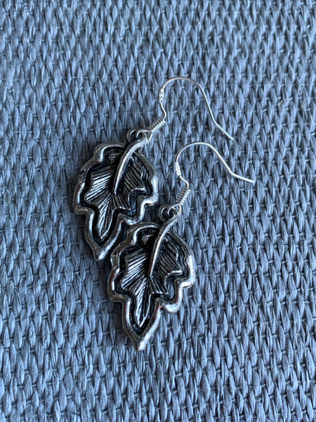 Boucles d’oreilles breloque feuilles alliage de métaux argent Comme un ange