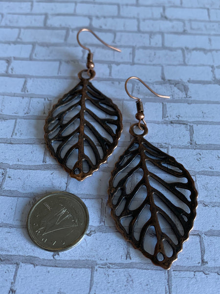Boucles d’oreilles breloque feuilles alliage de métaux bronze Comme un ange