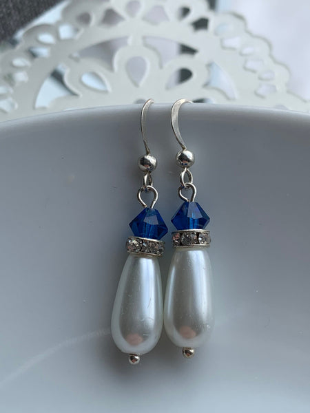 Boucles d’oreilles perle blanche chic et billes de verre bleue sur crochet alliage de métaux argent Comme un ange