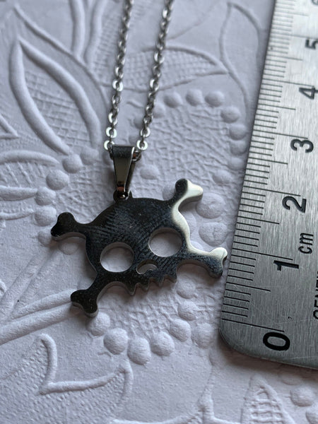 Collier tête de mort skull necklace Comme un ange