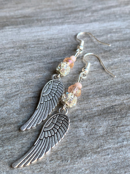 Boucles d’oreilles breloque aile d’ange et billes roses alliage de métaux argent Comme un ange