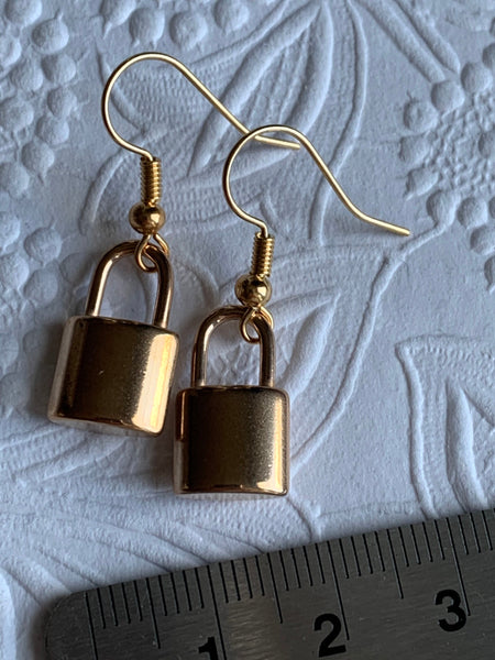 Boucles d’oreilles breloque cadenas alliage de métaux or Comme un ange