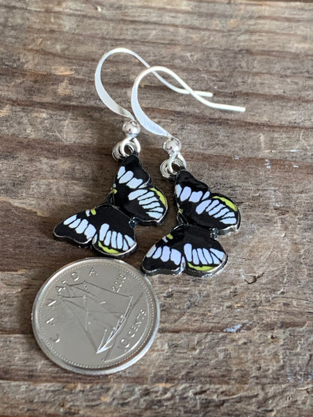 Boucles d’oreilles breloque papillon noir et jaune sur crochet alliage de métaux argent Comme un ange