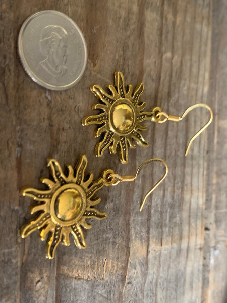 Boucles d’oreilles breloque soleil or alliage de métaux Comme un ange