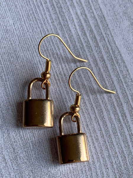 Boucles d’oreilles breloque cadenas alliage de métaux or Comme un ange