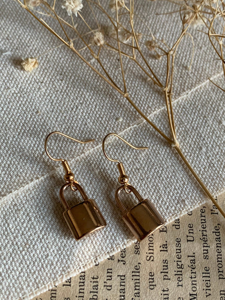 Boucles d’oreilles breloque cadenas alliage de métaux or Comme un ange