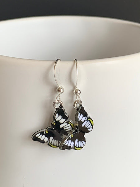 Boucles d’oreilles breloque papillon noir et jaune sur crochet alliage de métaux argent Comme un ange