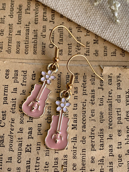 Boucles oreilles guitare rose Comme un ange